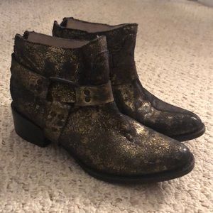 Freebird by Steven. Authentic leather!